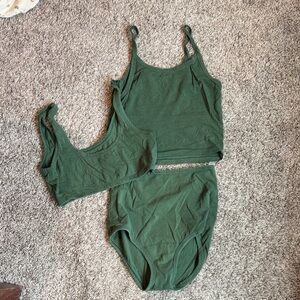 ARQ Green Intimates Set